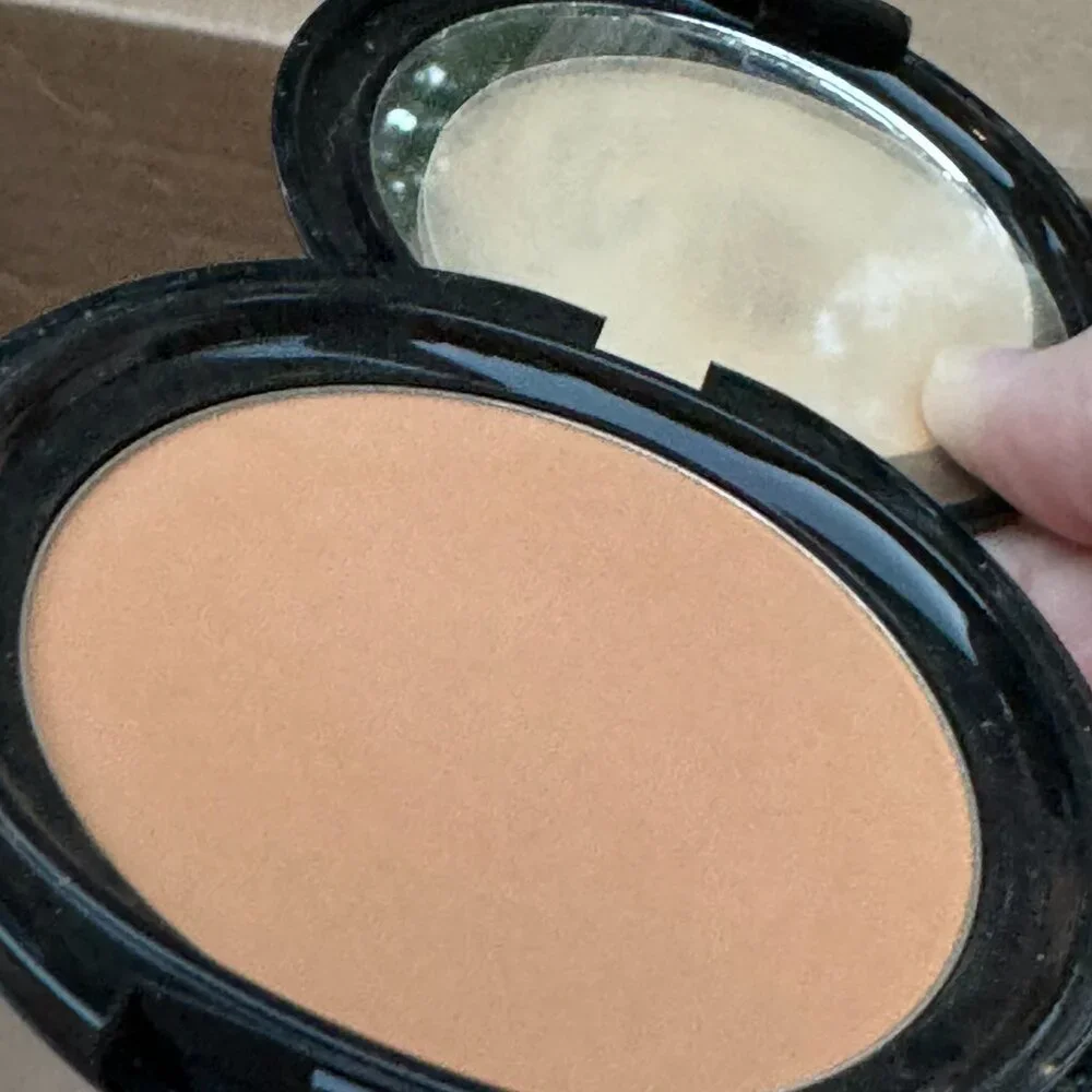 OSP Cosmetics Oil Free Pressed Powder in Matte Terracotta